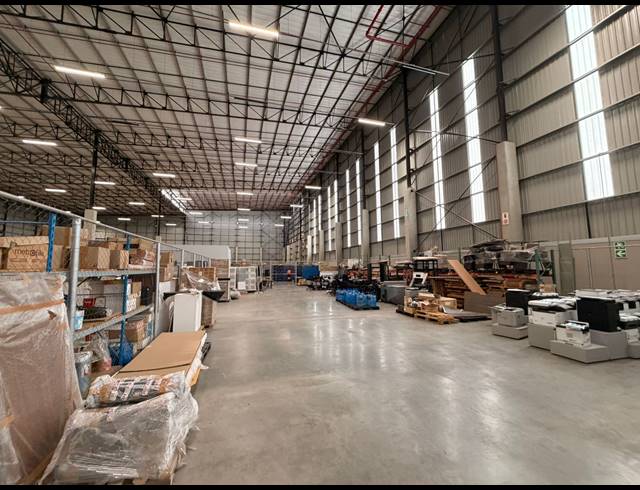 8,500M² WAREHOUSE TO LET IN LINBRO PARK